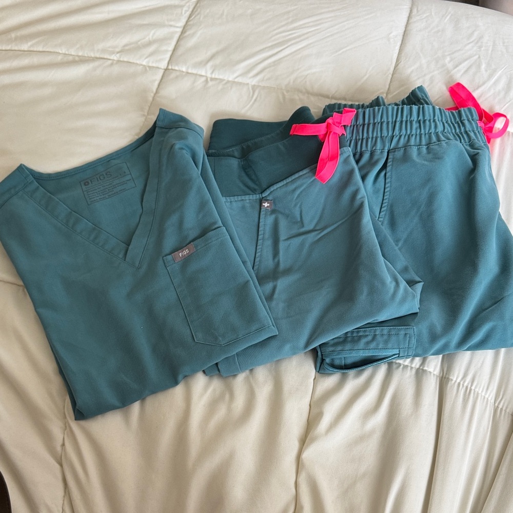 FIGS Hydrogreen XS-S 3 Items Set